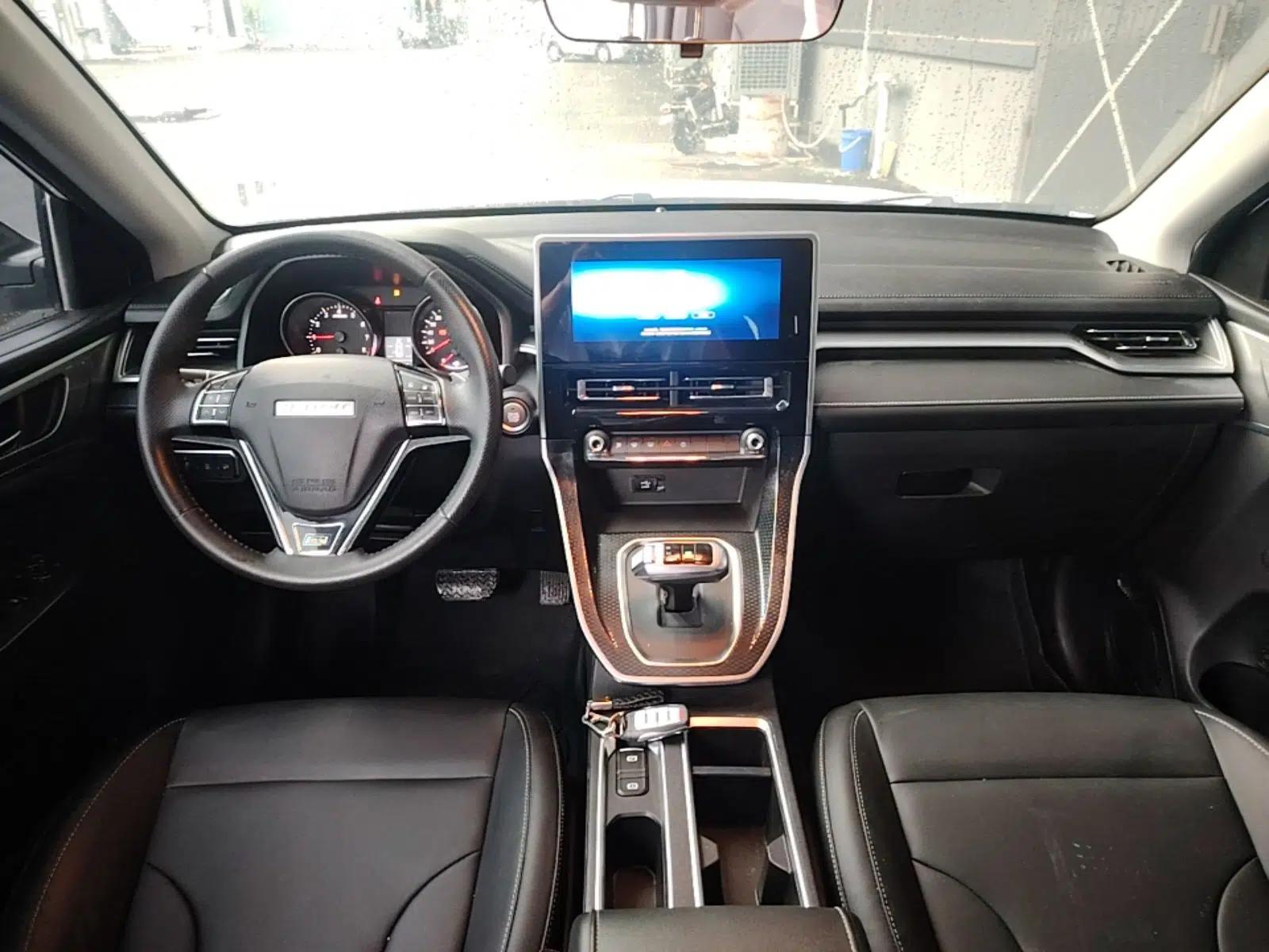 Haval M6 2023 PLUS 1.5T DCT Luxury Smart Connectivity Model — миниатюра 17