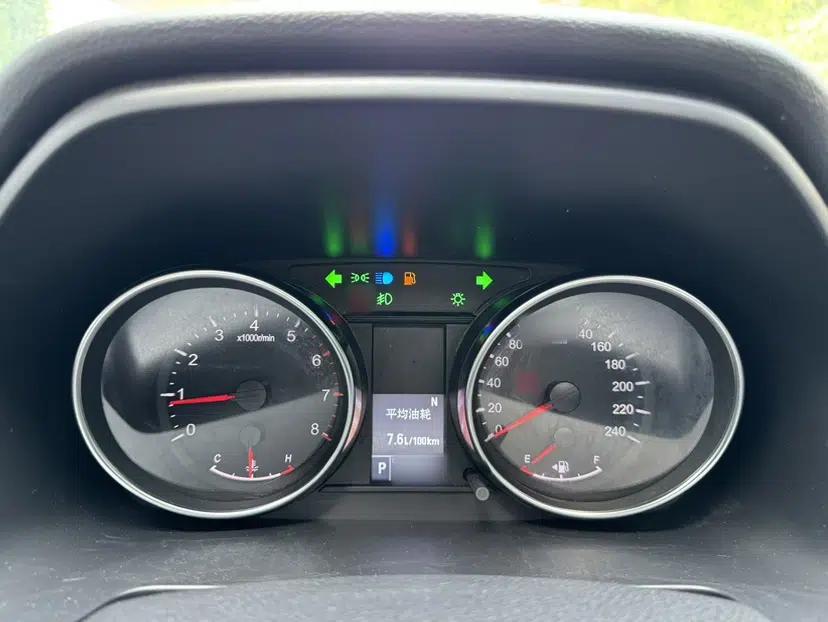 Haval M6 2023 PLUS 1.5T DCT Luxury Smart Connectivity Model — миниатюра 19