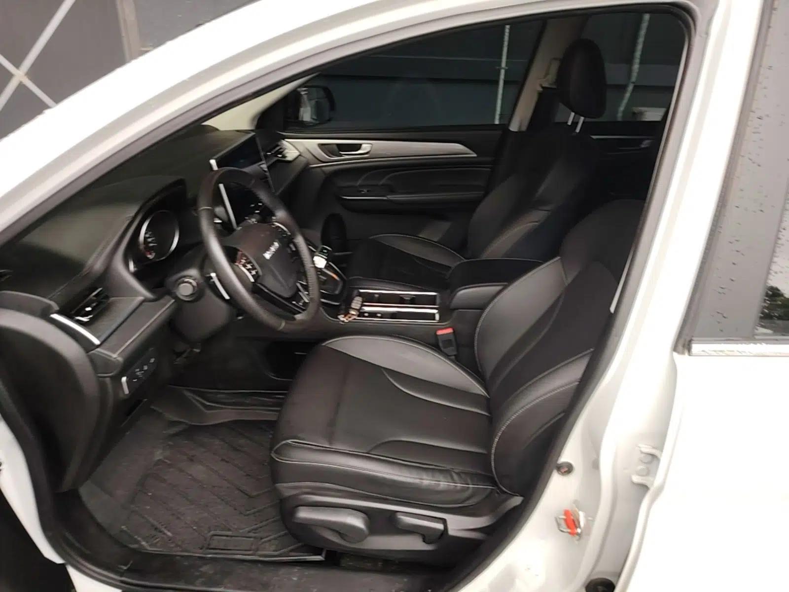 Haval M6 2023 PLUS 1.5T DCT Luxury Smart Connectivity Model — миниатюра 23