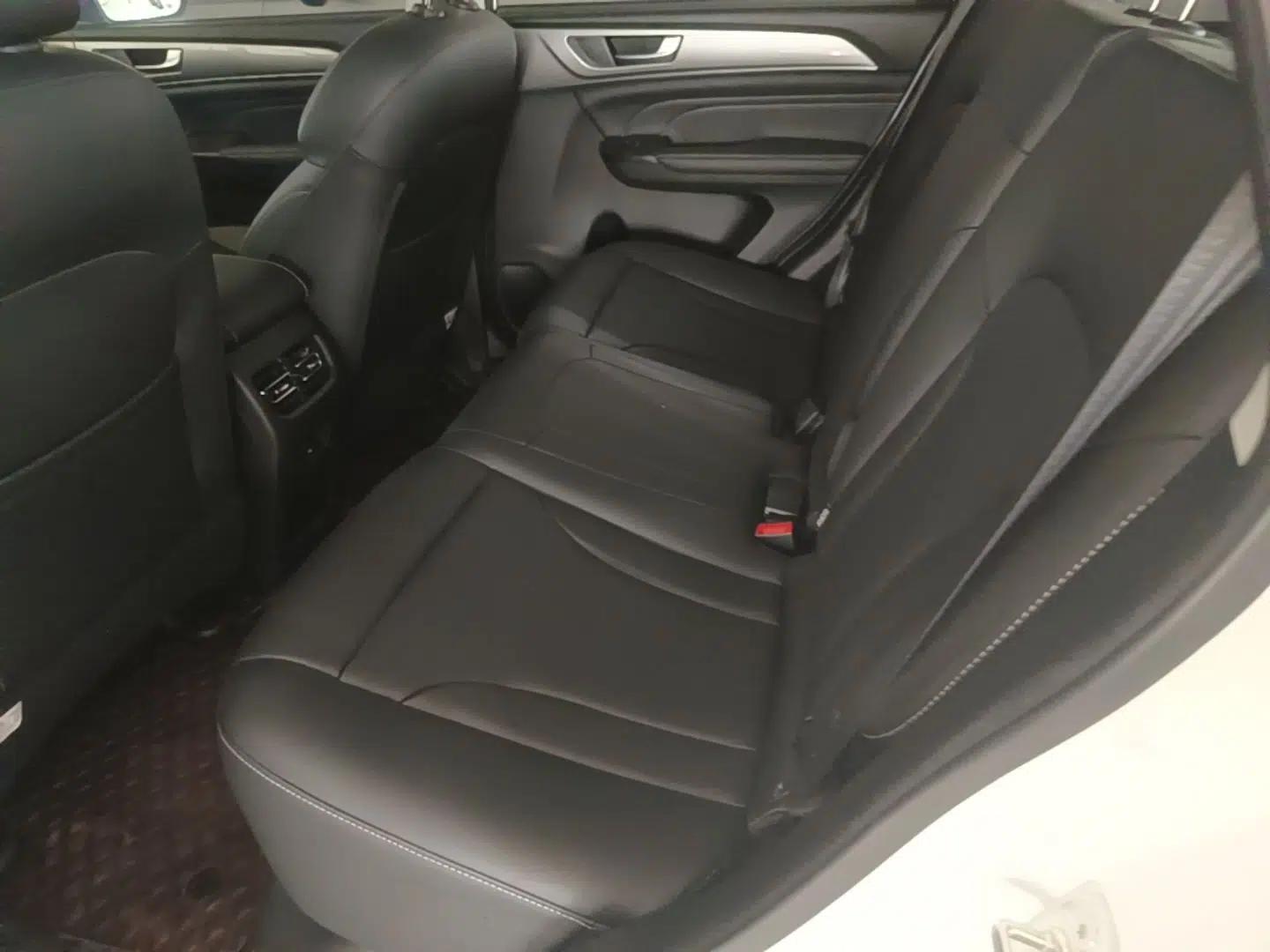 Haval M6 2021 PLUS 1.5T DCT Comfort Edition — миниатюра 20
