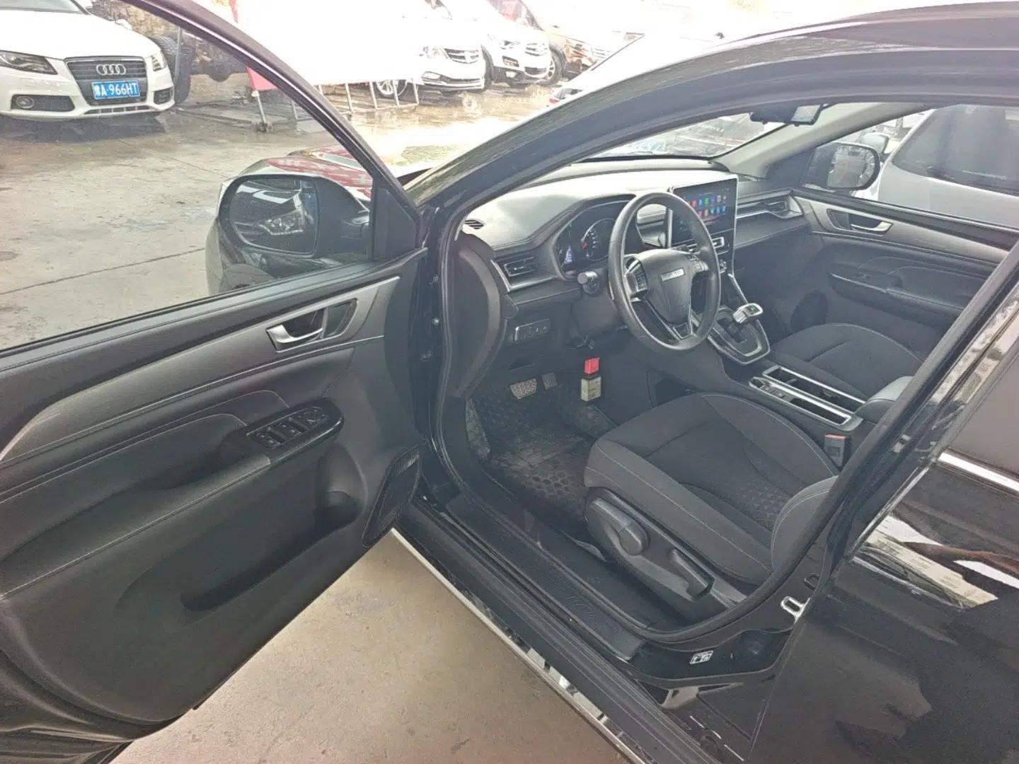 Haval M6 2021 PLUS 1.5T DCT Elite Smart Connectivity Model — миниатюра 23