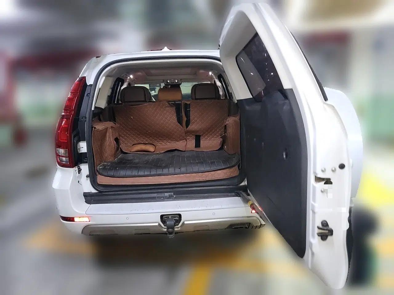 Haval H9 2017 2.0T Gasoline 4x4 Premium 5-Seater — миниатюра 19