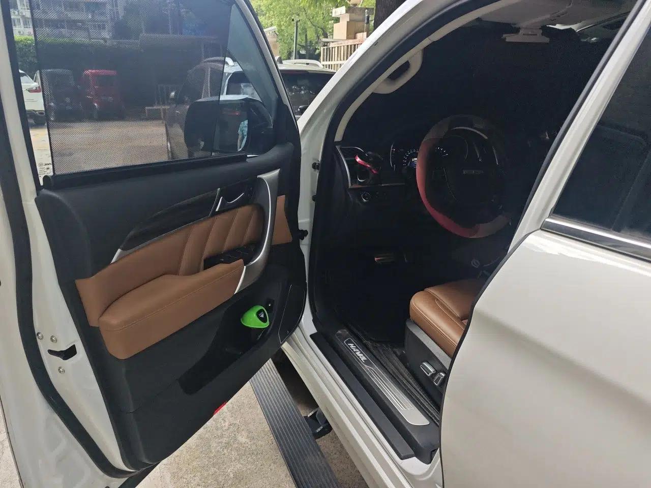 Haval H9 2017 2.0T Gasoline 4x4 Premium 5-Seater — миниатюра 16