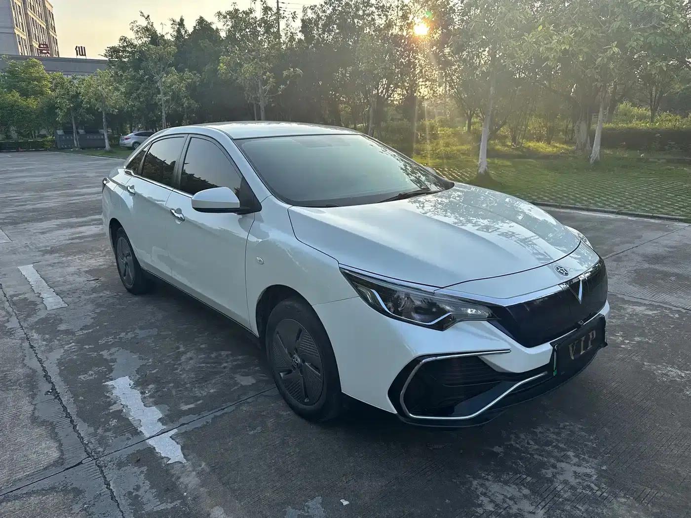 Venucia D60EV 2023 PLUS Smart Edition RJ Model — миниатюра 3