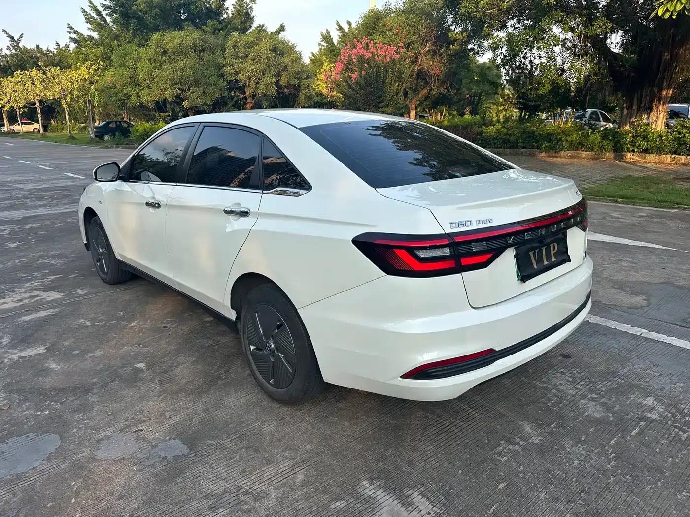 Venucia D60EV 2023 PLUS Smart Edition RJ Model — миниатюра 7