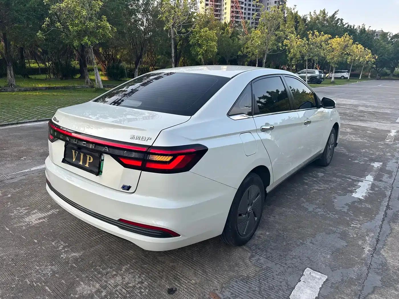 Venucia D60EV 2023 PLUS Smart Edition RJ Model — миниатюра 9