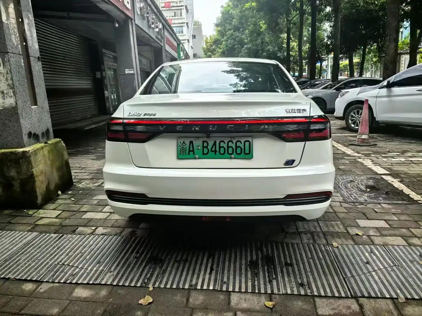 Venucia D60EV 2023 PLUS Comfort Edition SI — миниатюра 8