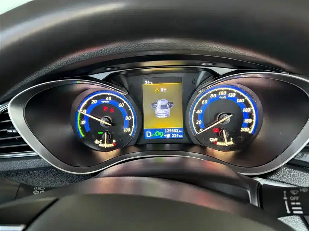 Venucia D60EV 2020 Standard Range Smart Edition — миниатюра 15