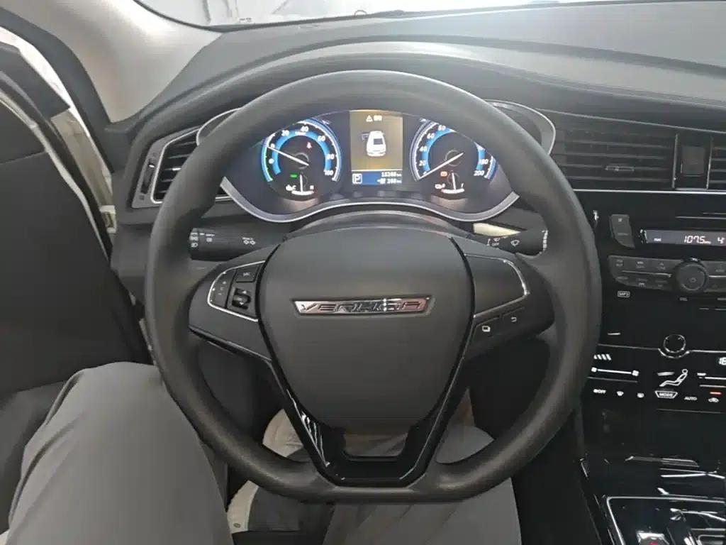Venucia D60EV 2022 Battery Swapping Version — миниатюра 11