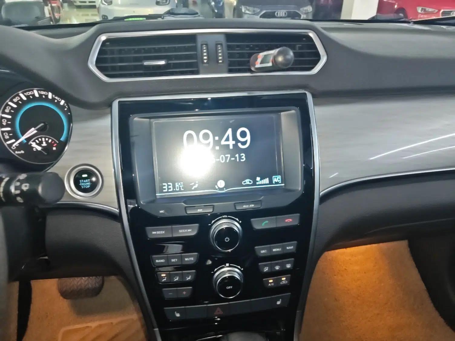 Haval H2 2015 1.5T Automatic Two-Wheel Drive Elite Edition — миниатюра 15