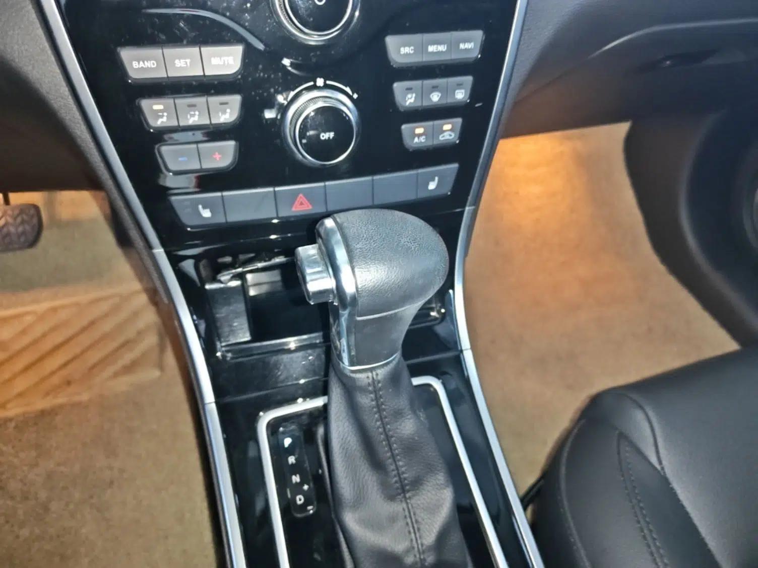 Haval H2 2015 1.5T Automatic Two-Wheel Drive Elite Edition — миниатюра 16