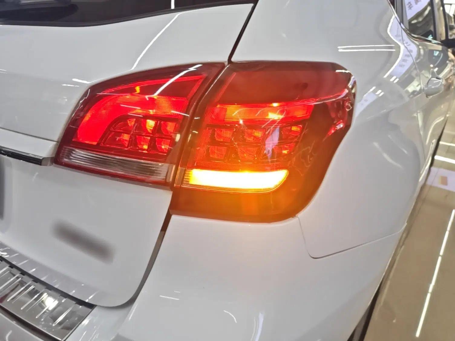 Haval H2 2015 1.5T Automatic Two-Wheel Drive Elite Edition — миниатюра 9
