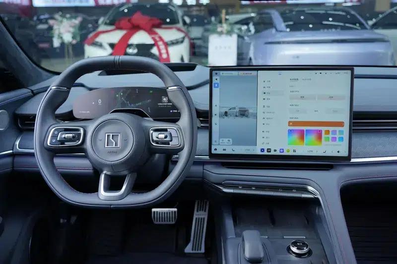 ZEEKR 001 2026 Max Edition 95kWh AWD — миниатюра 17