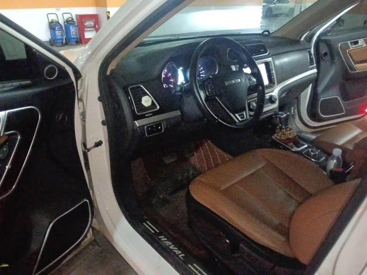 Haval H6 Coupe 2016 Blue Label 1.5T Automatic Two-Wheel Drive Urban Model — миниатюра 16
