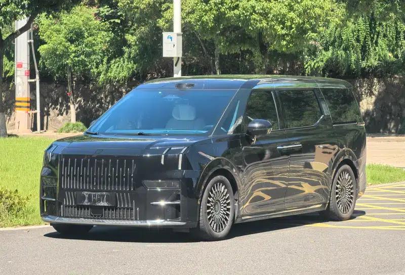 ZEEKR 009 2024 Model, Six-Seat Executive Edition, Four-Wheel Drive, 140kWh — миниатюра 5