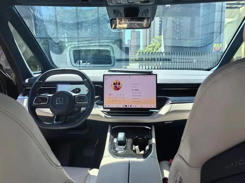 ZEEKR 009 2024 Model, Six-Seat Executive Edition, Four-Wheel Drive, 140kWh — миниатюра 6