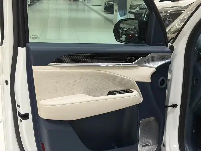 ZEEKR 009 2024 Model, 7-Seat Aisle Version, 2WD, 108kWh — миниатюра 7