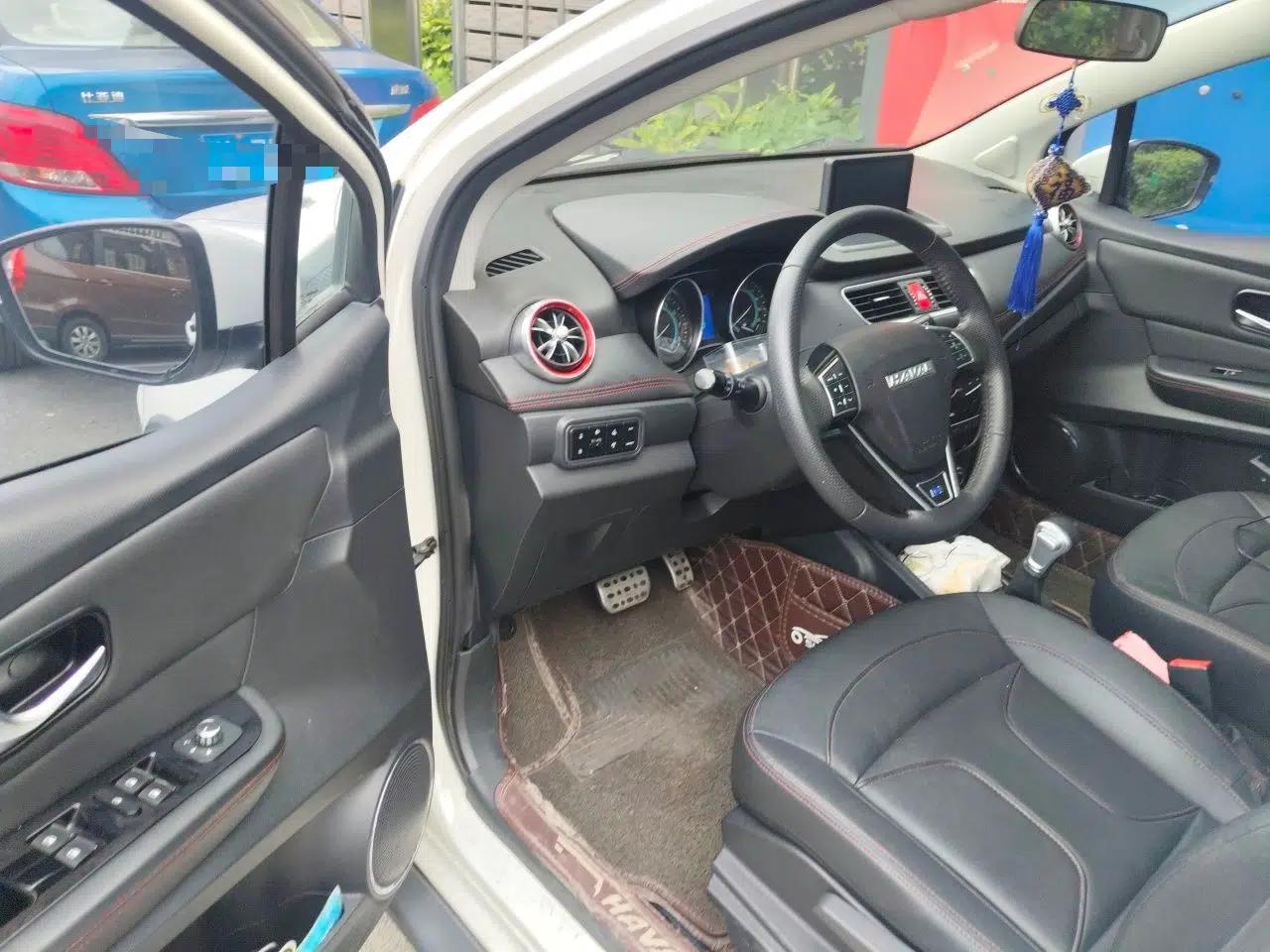Haval H1 2017 Blue-Label 1.5L AMT Luxury Model — миниатюра 16