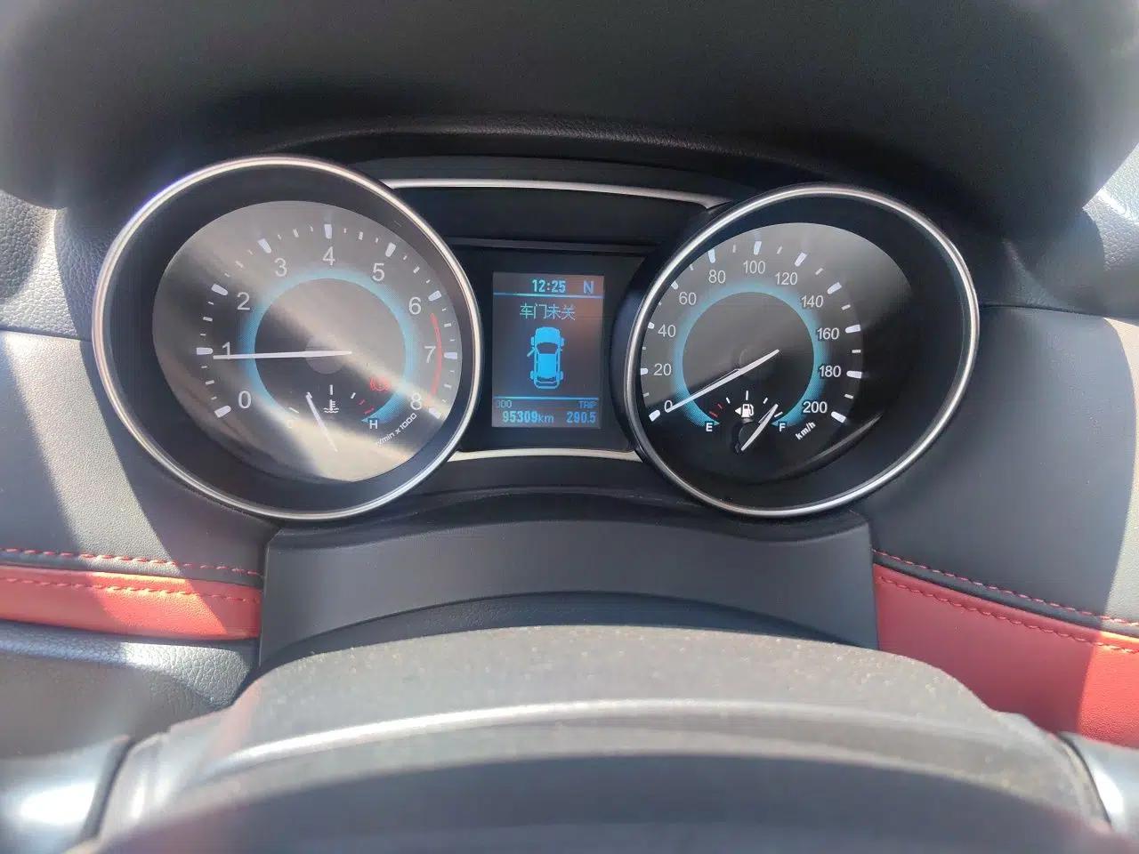 Haval H1 2016 Revised Version Blue Badge 1.5L AMT Comfort Edition — миниатюра 11