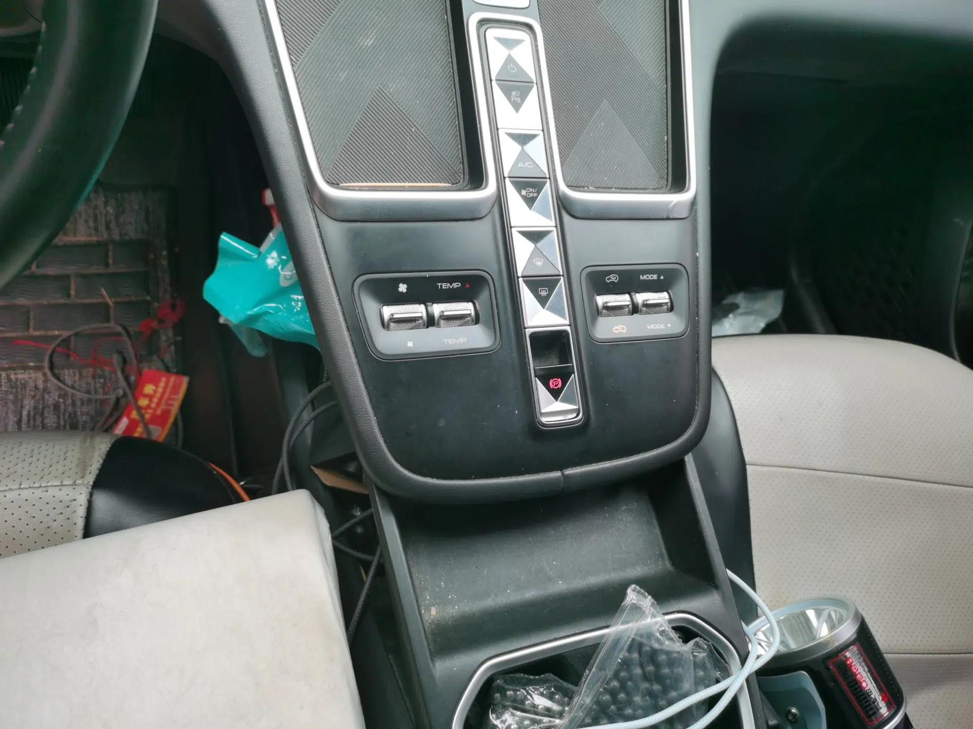 Haval Fierce Dragon Max 2023 1.5L Hi4 105 Four-Wheel Drive Navigation Edition — миниатюра 14