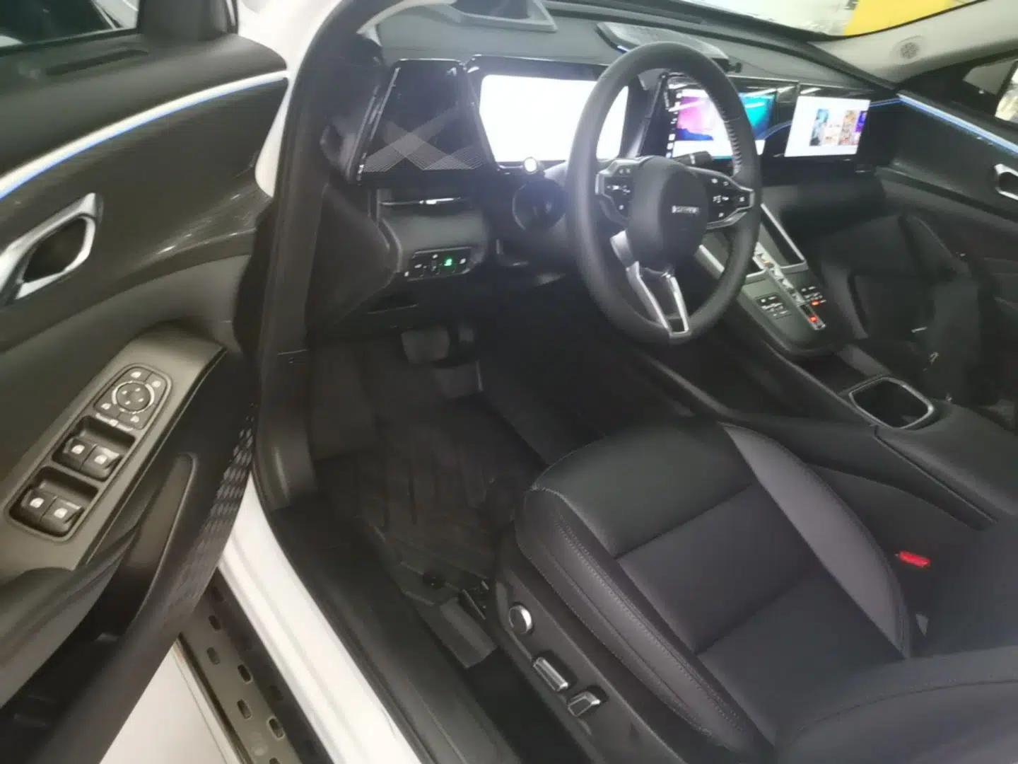 Haval Fierce Dragon Max 2023 1.5L Hi4 105 Four-Wheel Drive Smart Flagship Edition — миниатюра 18