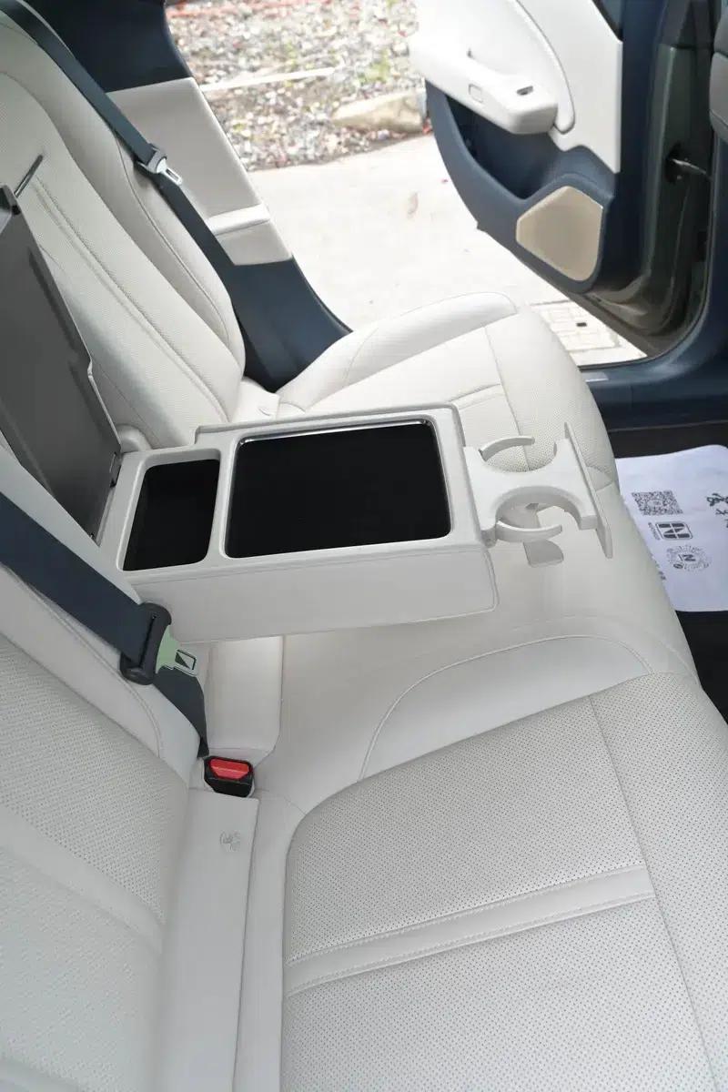 ZEEKR 007 2025 Long Range Rear-Wheel Drive Intelligent Driving Edition 100kWh — миниатюра 15