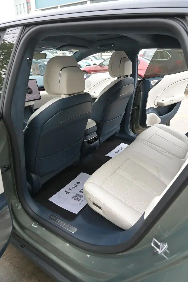 ZEEKR 007 2025 Long Range Rear-Wheel Drive Intelligent Driving Edition 100kWh — миниатюра 18