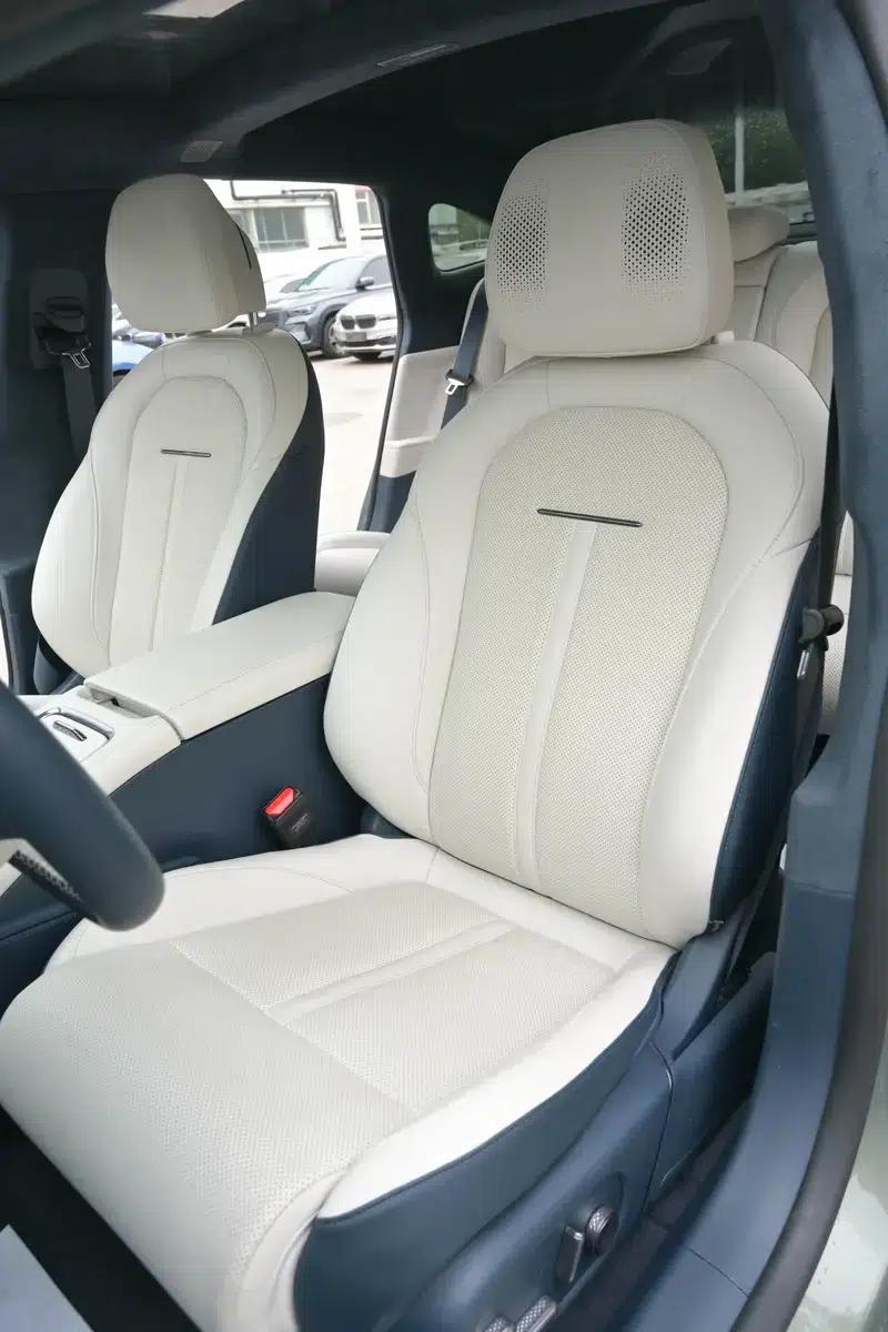 ZEEKR 007 2025 Long Range Rear-Wheel Drive Intelligent Driving Edition 100kWh — миниатюра 19