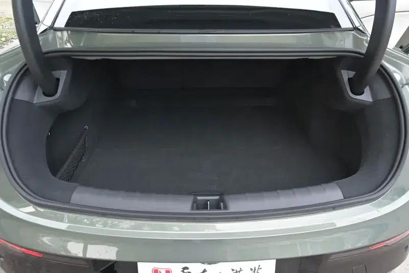 ZEEKR 007 2025 Long Range Rear-Wheel Drive Intelligent Driving Edition 100kWh — миниатюра 20