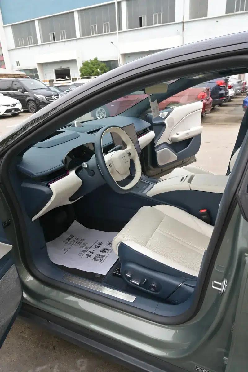 ZEEKR 007 2025 Long Range Rear-Wheel Drive Intelligent Driving Edition 100kWh — миниатюра 7