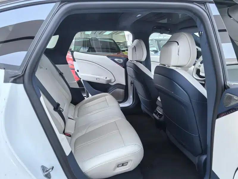 ZEEKR 007 2025 Long Range Rear-Wheel Drive Intelligent Driving Edition 100kWh — миниатюра 15