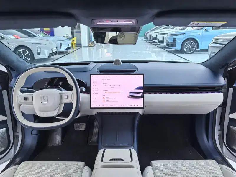 ZEEKR 007 2025 Long Range Rear-Wheel Drive Intelligent Driving Edition 100kWh — миниатюра 8