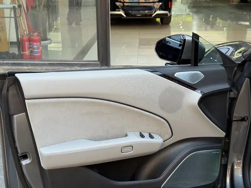ZEEKR 007 2024 Rear-Wheel Drive Intelligent Driving Edition 100kWh — миниатюра 10