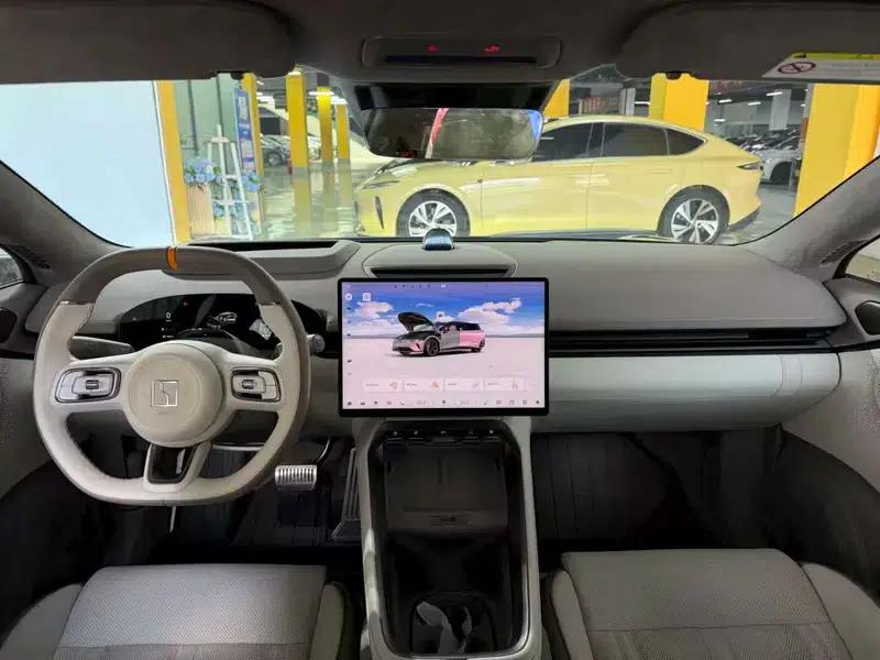 ZEEKR 007GT 2025 Rear-Wheel Drive Intelligent Driving Edition 75kWh — миниатюра 9