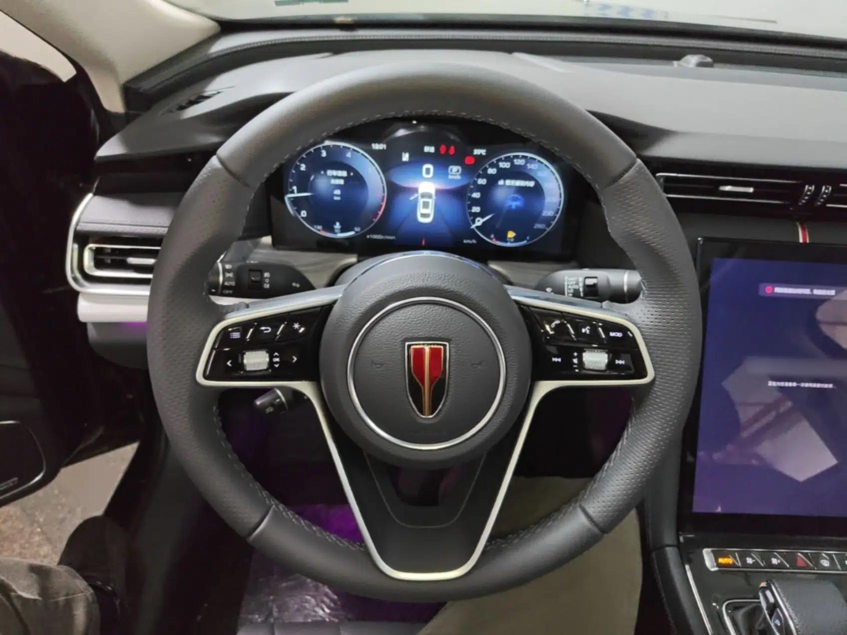 Hongqi H5 2025 2.0T Automatic Flag Edition – 500 000 Units Commemorative Version — миниатюра 13