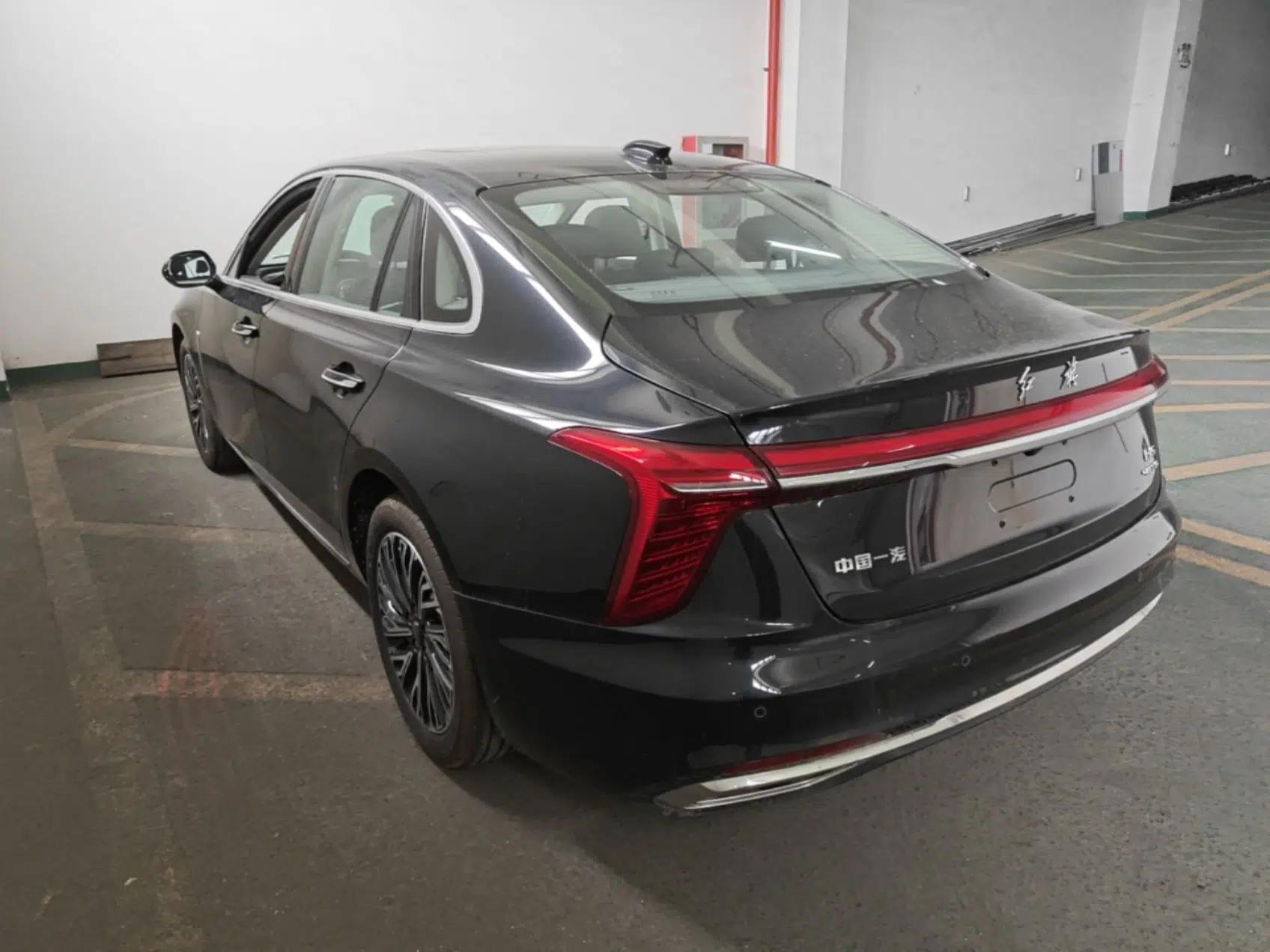 Hongqi H5 2025 2.0T Automatic Flag Edition – 500 000 Units Commemorative Version — миниатюра 4