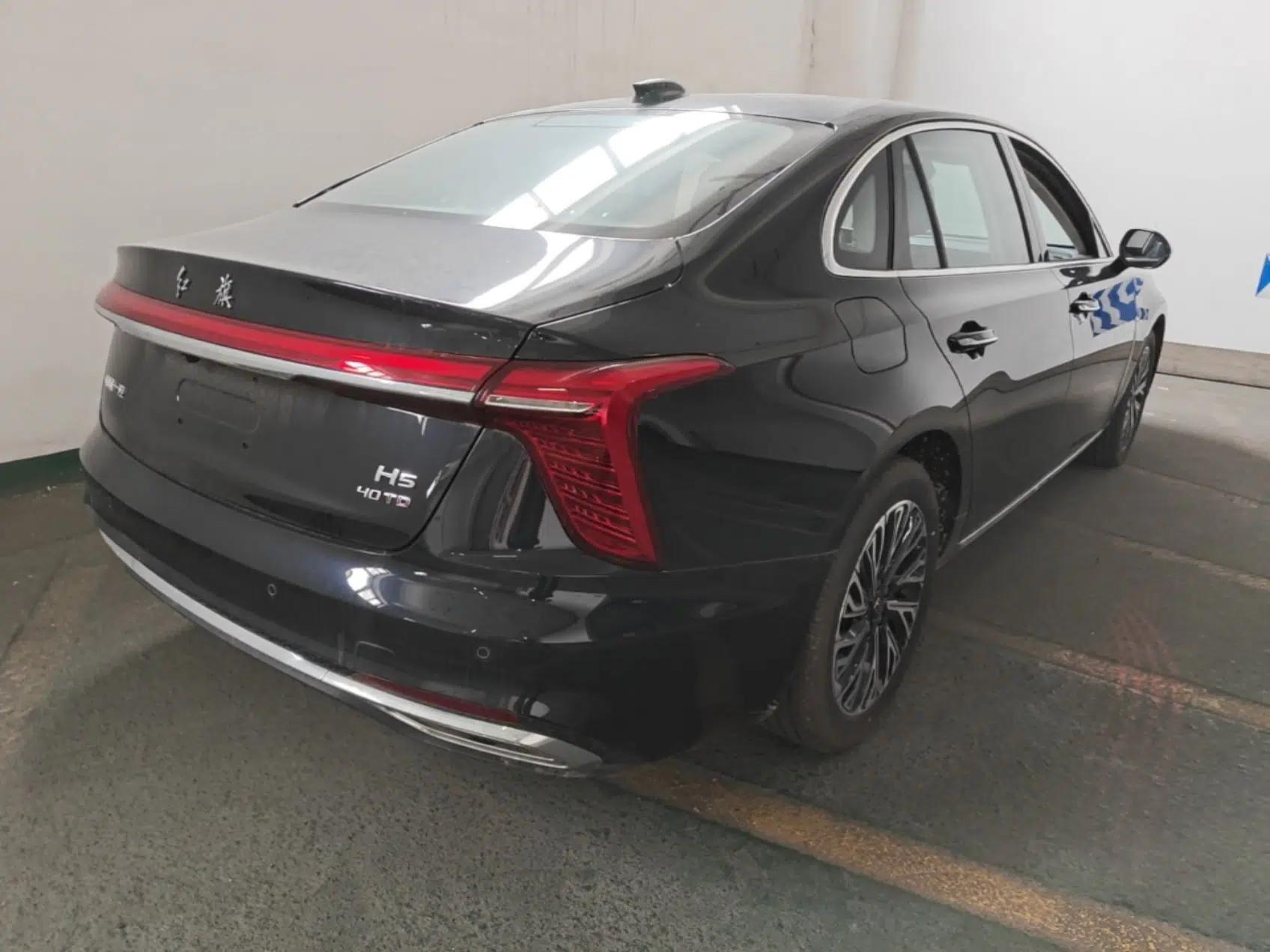 Hongqi H5 2025 2.0T Automatic Flag Edition – 500 000 Units Commemorative Version — миниатюра 6