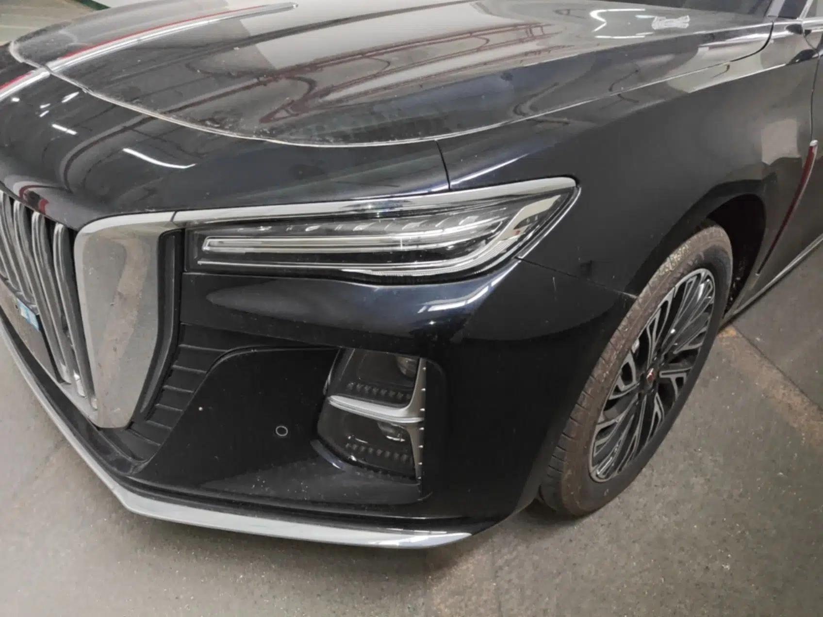 Hongqi H5 2025 2.0T Automatic Flag Edition – 500 000 Units Commemorative Version — миниатюра 8
