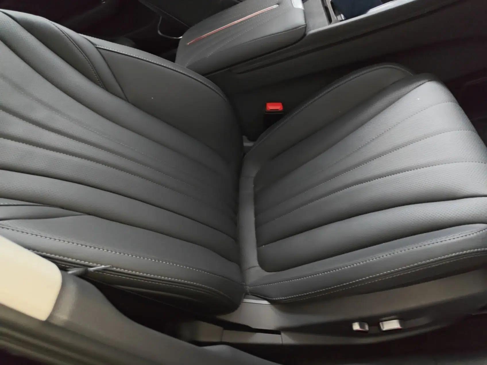 Hongqi H5 2025 2.0T Automatic Flagship 500 000th Unit Anniversary Edition — миниатюра 19