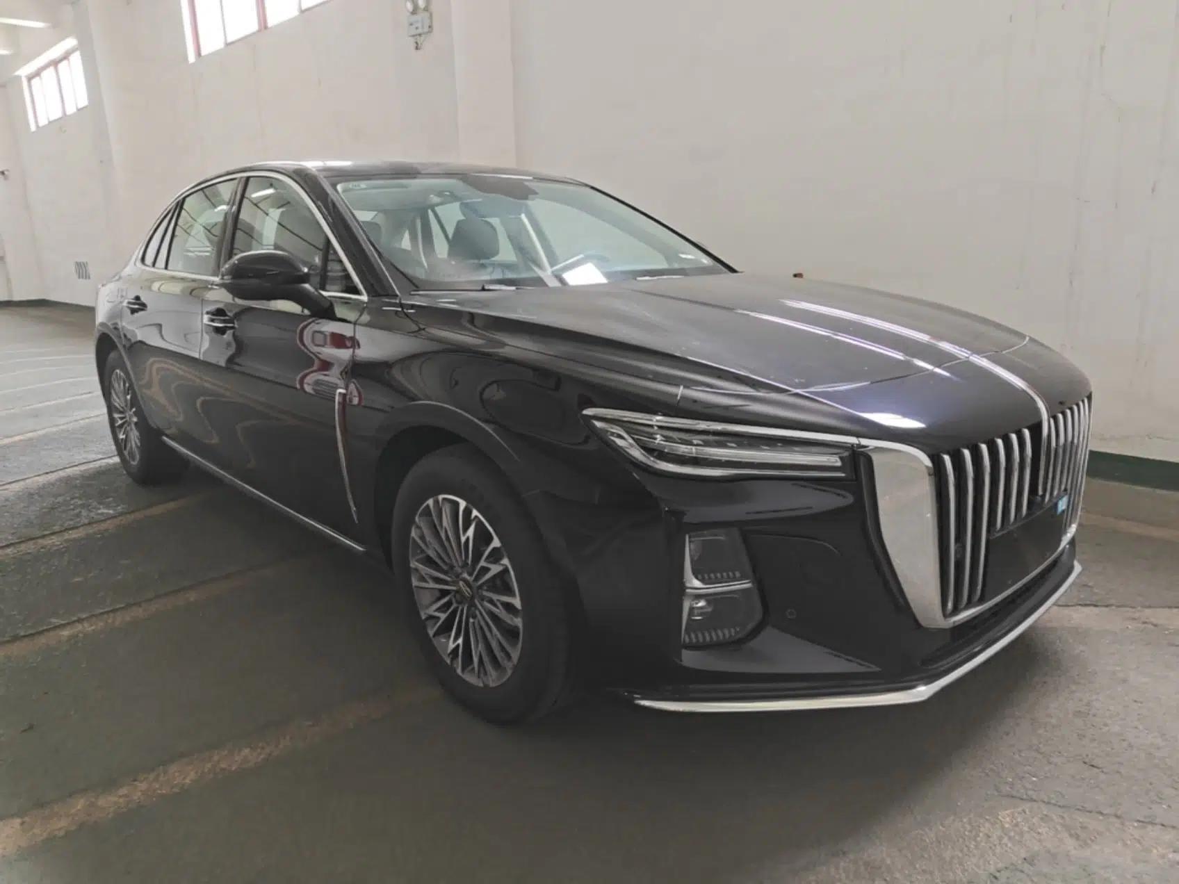 Hongqi H5 2025 2.0T Automatic Flagship 500 000th Unit Anniversary Edition — миниатюра 3