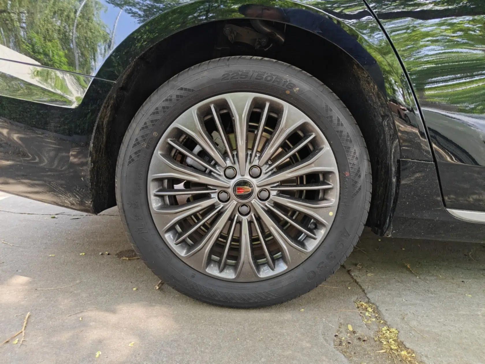 Hongqi H5 2026 Model 2.0T Automatic Qi Ling Pro Edition — миниатюра 11