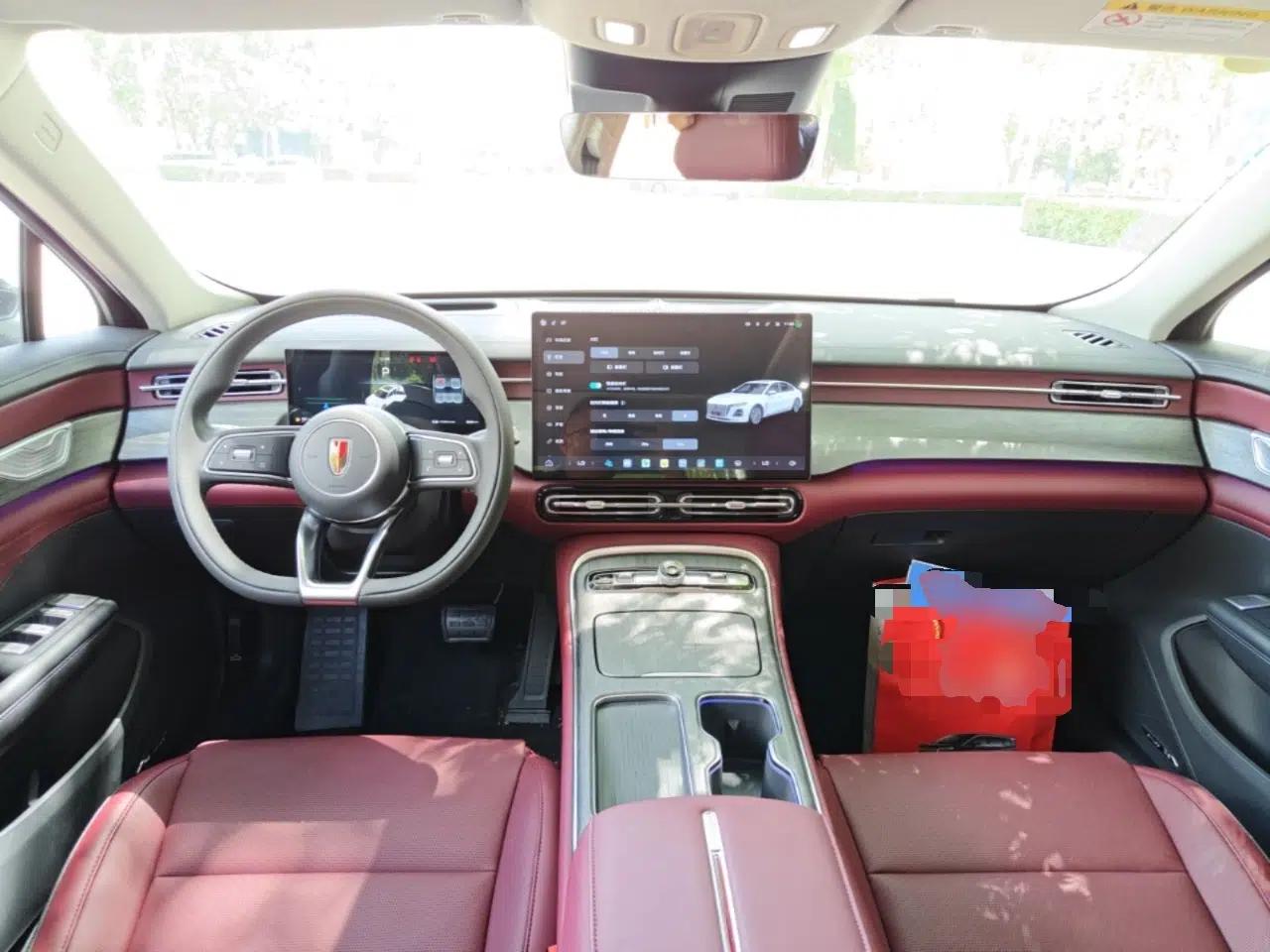 Hongqi H5 2026 Model 2.0T Automatic Qi Ling Pro Edition — миниатюра 12