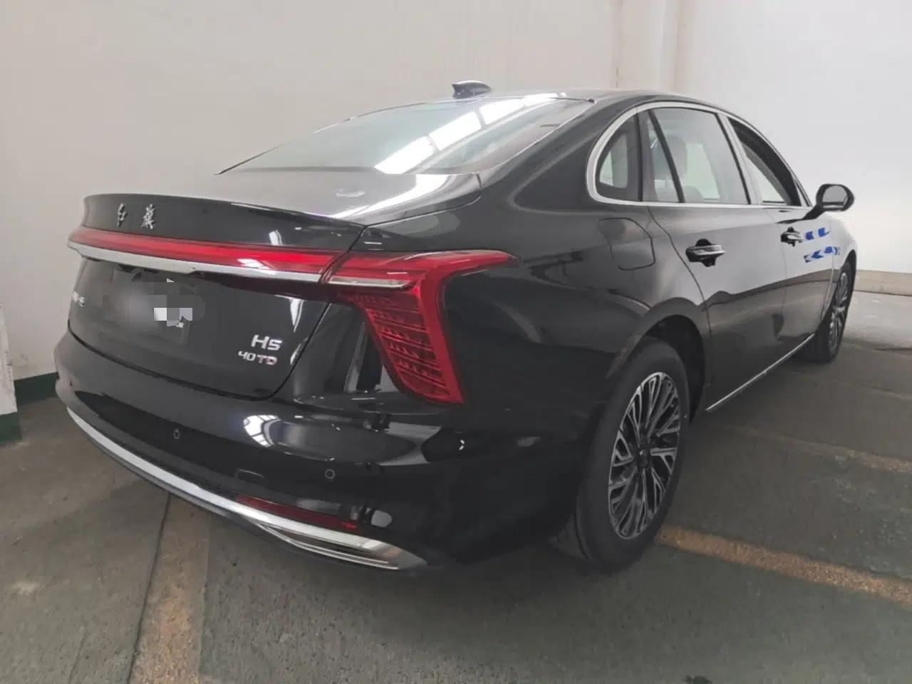 Hongqi H5 2025 2.0T Automatic Flag Edition – 500 000 Units Commemorative Version — миниатюра 6