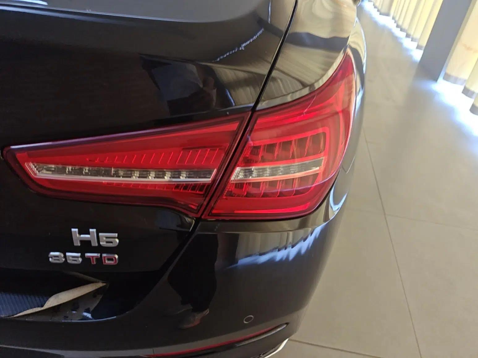 Hongqi H5 2020 1.8T Automatic Smart Connect Flagship Edition — миниатюра 9
