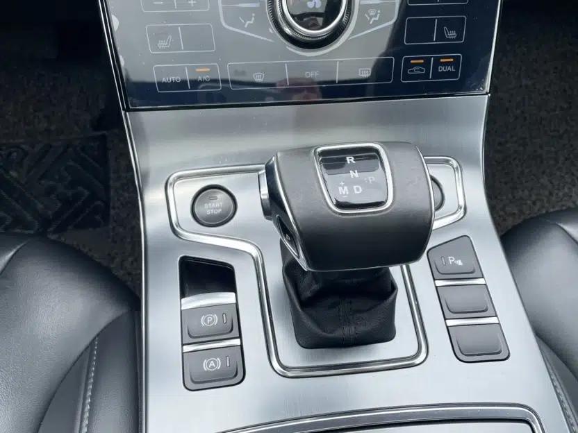 Hongqi H5 2020 1.8T Automatic Smart Connect Flagship Edition — миниатюра 23
