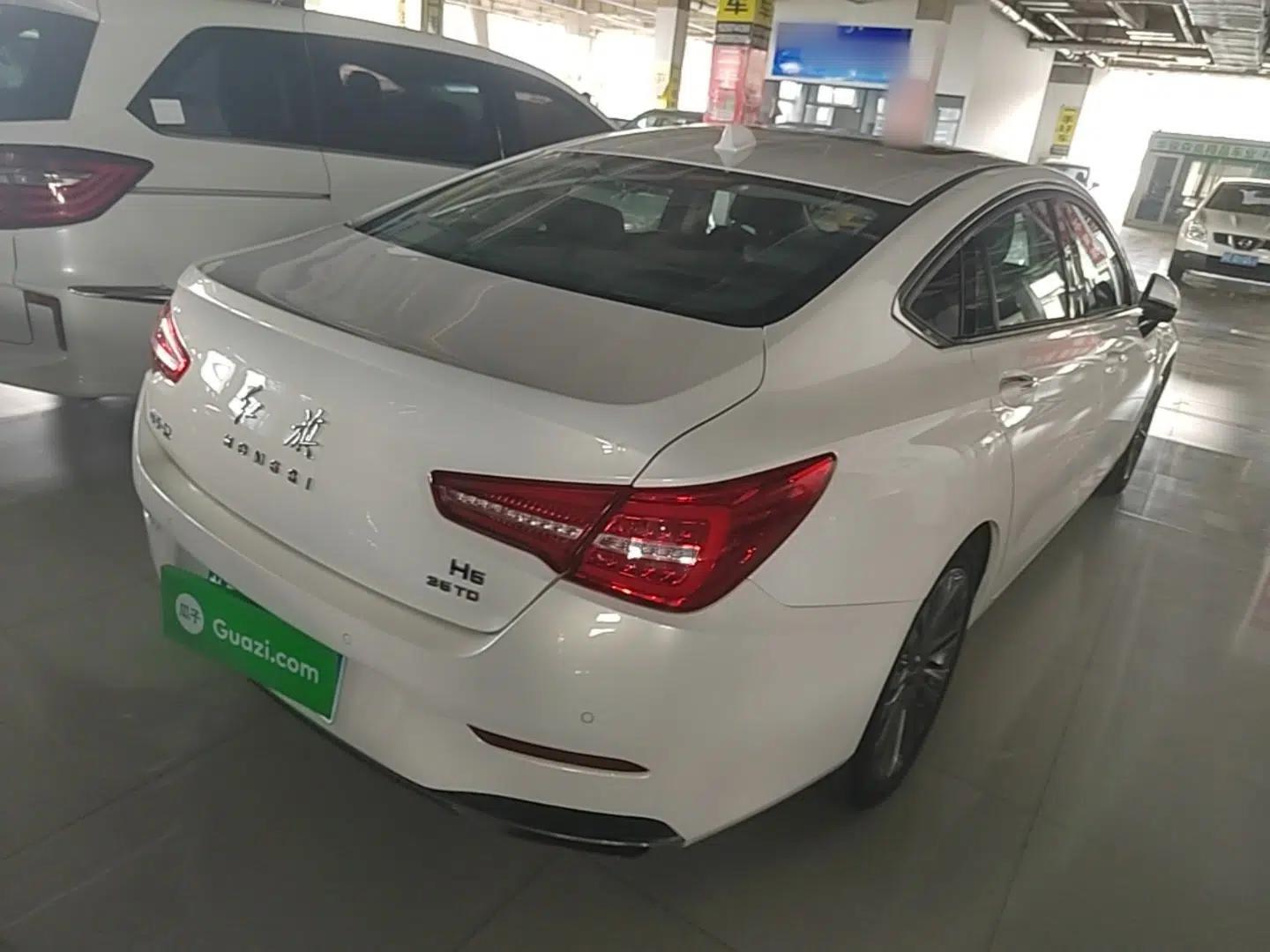 Hongqi H5 2020 1.8T Automatic Smart Connect Flagship Edition — миниатюра 6
