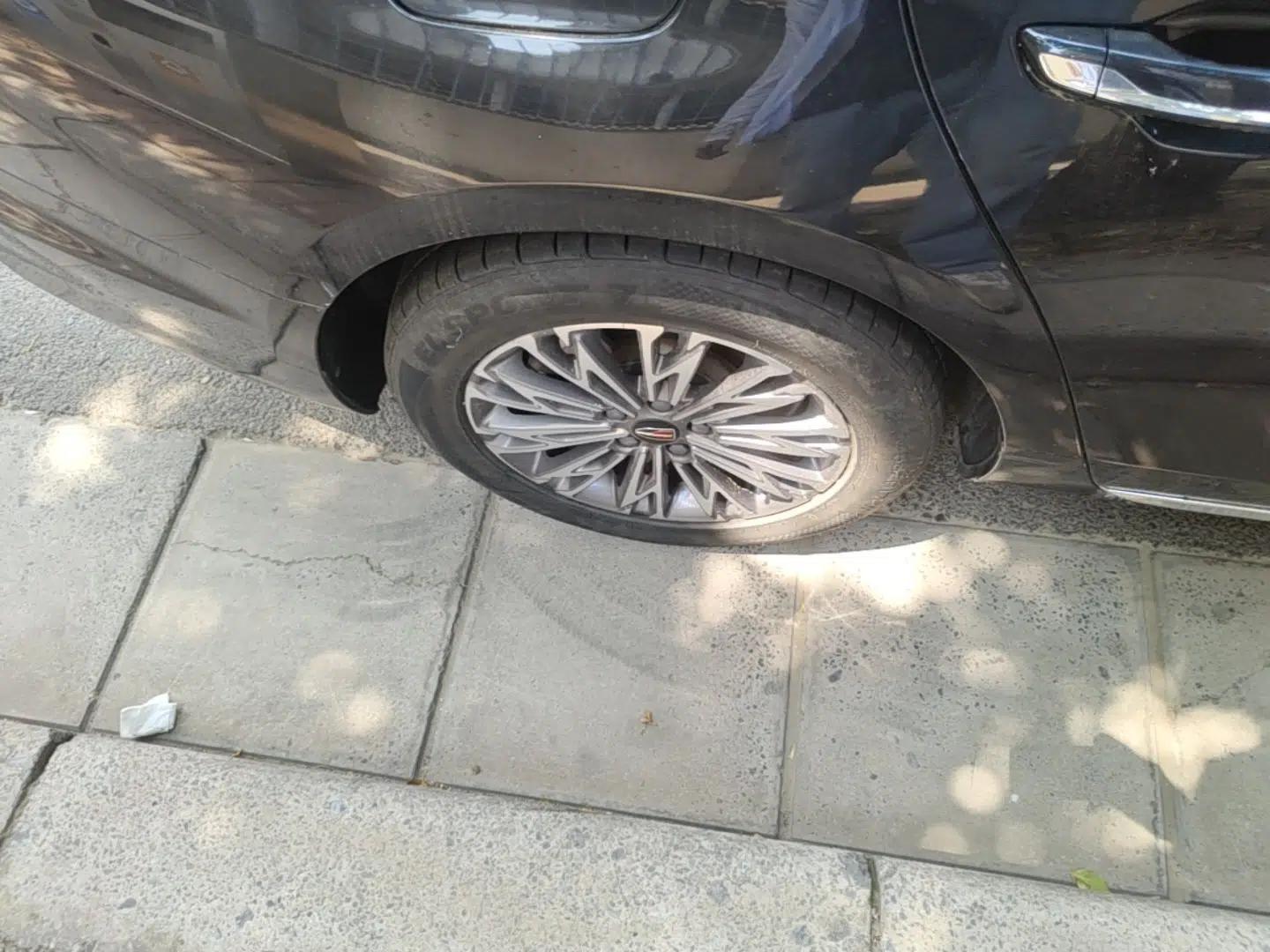 Hongqi H5 2024 1.5T DCT Smart Connect Flagship Edition — миниатюра 11