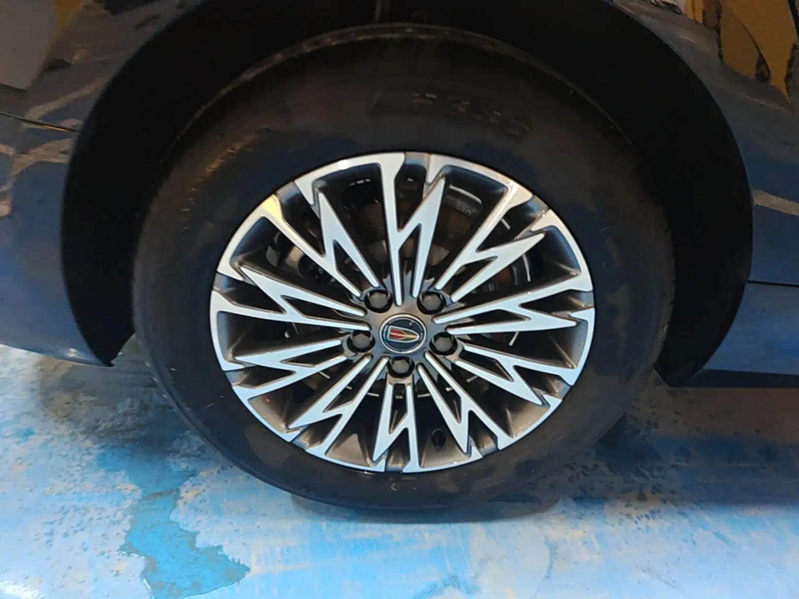Hongqi H5 2025 1.5T DCT Qiyun 500 000th Unit Commemorative Edition — миниатюра 11