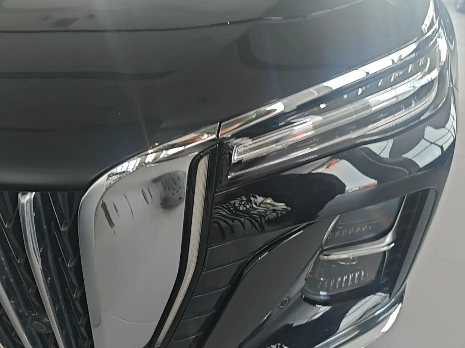Hongqi H5 2023 1.5T HEV Smart Connect Flagship Edition — миниатюра 8
