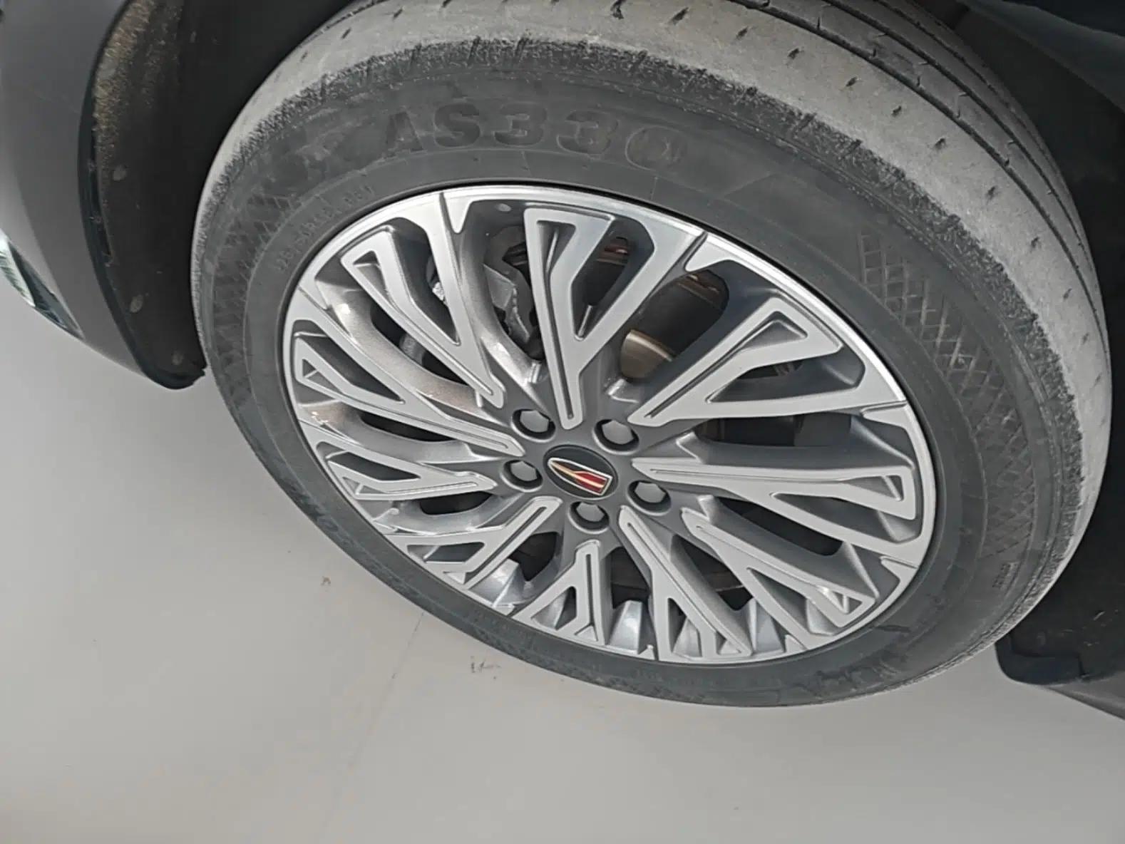 Hongqi H5 2023 1.5T HEV Smart Connect Flagship Edition — миниатюра 10